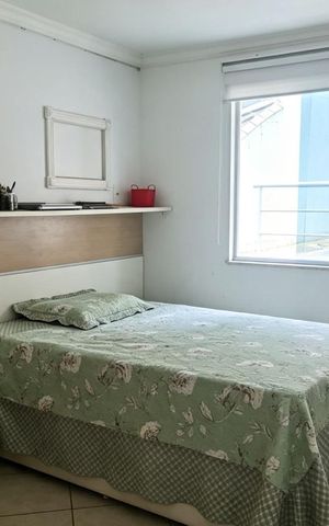 Casa de condomínio à venda com 255m², 5 quartos e 2 vagas Casa de condomínio à venda com 255m², 5 quartos e 2 vagasQuarto