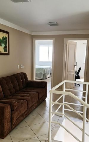 Casa de condomínio à venda com 255m², 5 quartos e 2 vagas Casa de condomínio à venda com 255m², 5 quartos e 2 vagasSala