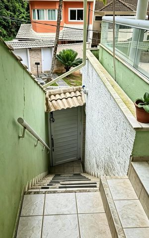 Casa de condomínio à venda com 255m², 5 quartos e 2 vagas Casa de condomínio à venda com 255m², 5 quartos e 2 vagasÁrea externa
