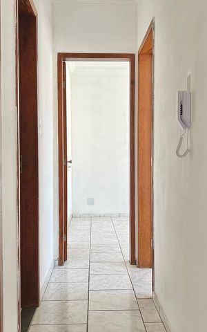 Apartamento para alugar com 119m², 2 quartos e 1 vaga Apartamento para alugar com 119m², 2 quartos e 1 vagaCorredor (Visto da Sala)
