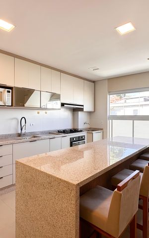 Apartamento à venda com 106m², 2 quartos e 2 vagasCozinha