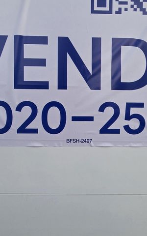 Casa à venda com 498m², 3 quartos e 4 vagas Casa à venda com 498m², 3 quartos e 4 vagasFachada
