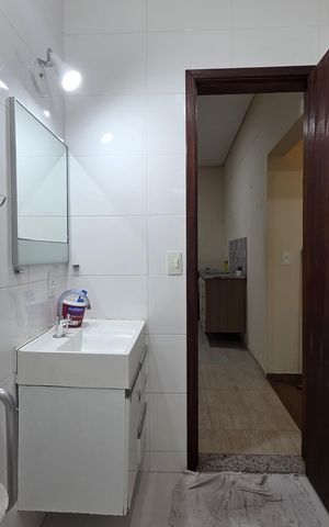 Casa à venda com 498m², 3 quartos e 4 vagas Casa à venda com 498m², 3 quartos e 4 vagasBanheiro edícula