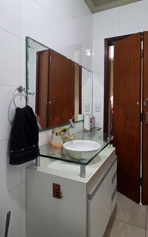 Casa à venda com 498m², 3 quartos e 4 vagas Casa à venda com 498m², 3 quartos e 4 vagasBanheiro
