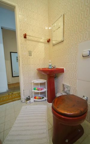 Casa à venda com 141m², 3 quartos e 3 vagasBanheiro 2 