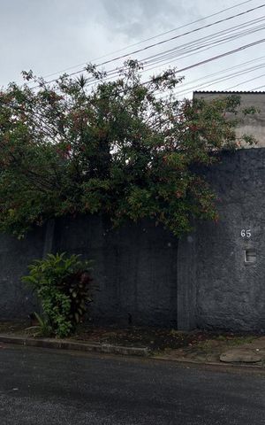 Casa à venda com 141m², 3 quartos e 3 vagasFachada 