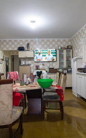 Casa à venda com 300m², 5 quartos e 3 vagas Casa à venda com 300m², 5 quartos e 3 vagasCozinha