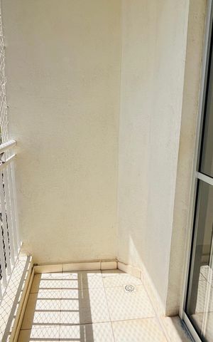 Apartamento para alugar com 65m², 2 quartos e 1 vaga Apartamento para alugar com 65m², 2 quartos e 1 vagaVaranda