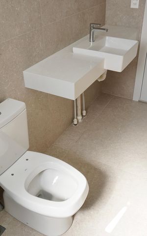 Apartamento à venda com 318m², 4 quartos e 3 vagas Apartamento à venda com 318m², 4 quartos e 3 vagasSuíte 3 - Banheiro