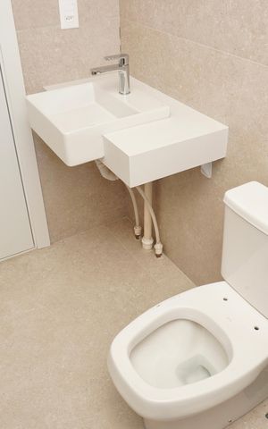 Apartamento à venda com 318m², 4 quartos e 3 vagas Apartamento à venda com 318m², 4 quartos e 3 vagasSuíte 1 - Banheiro