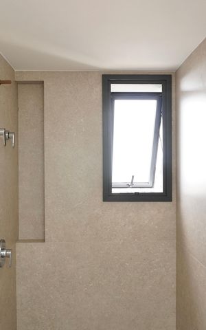 Apartamento à venda com 318m², 4 quartos e 3 vagas Apartamento à venda com 318m², 4 quartos e 3 vagasSuíte 1 - Banheiro