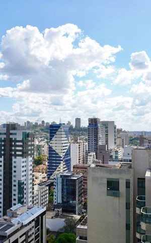 Apartamento à venda com 318m², 4 quartos e 3 vagas Apartamento à venda com 318m², 4 quartos e 3 vagasSuíte 1 - Vista