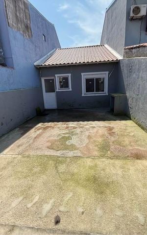 Casa à venda com 69m², 2 quartos e 1 vaga