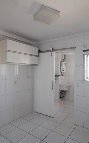 Apartamento para alugar com 78m², 3 quartos e 2 vagasCozinha