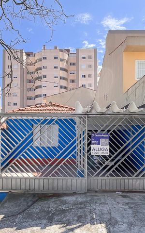 Casa para alugar com 115m², 2 quartos e 3 vagasFachada + plaquinha