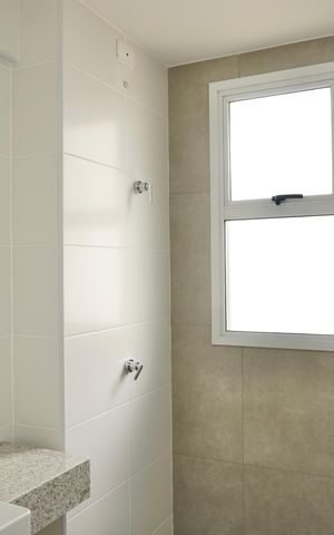 Apartamento à venda com 96m², 3 quartos e 2 vagas Apartamento à venda com 96m², 3 quartos e 2 vagasBanheiro da Suíte