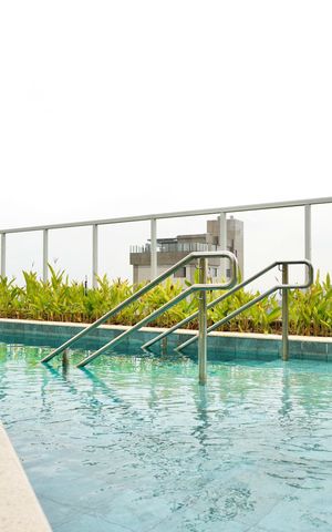 Apartamento à venda com 96m², 3 quartos e 2 vagas Apartamento à venda com 96m², 3 quartos e 2 vagasÁrea comum - Piscina