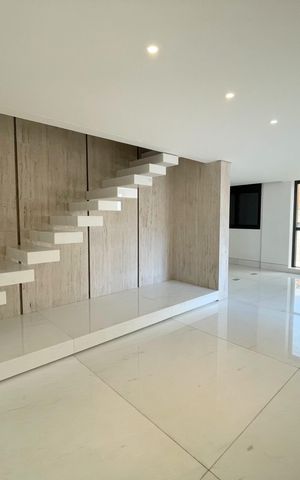 Apartamento à venda com 214m², 3 quartos e 3 vagas Apartamento à venda com 214m², 3 quartos e 3 vagasSala