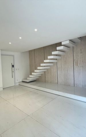 Apartamento à venda com 214m², 3 quartos e 3 vagas Apartamento à venda com 214m², 3 quartos e 3 vagasSala