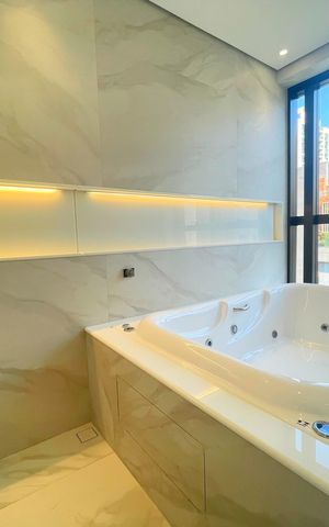 Apartamento à venda com 214m², 3 quartos e 3 vagas Apartamento à venda com 214m², 3 quartos e 3 vagasBanheiro