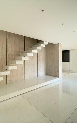 Apartamento à venda com 214m², 3 quartos e 3 vagas Apartamento à venda com 214m², 3 quartos e 3 vagasSala
