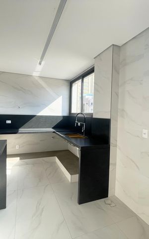 Apartamento à venda com 214m², 3 quartos e 3 vagas Apartamento à venda com 214m², 3 quartos e 3 vagasCozinha