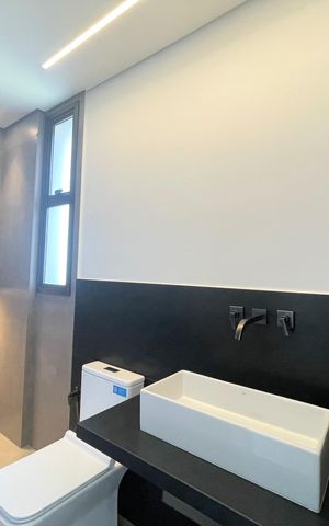 Apartamento à venda com 214m², 3 quartos e 3 vagas Apartamento à venda com 214m², 3 quartos e 3 vagasBanheiro