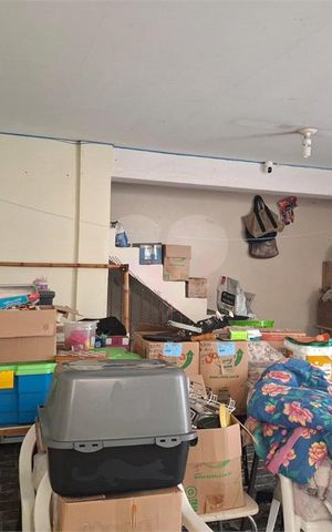 Casa à venda com 254m², 2 quartos e 3 vagas