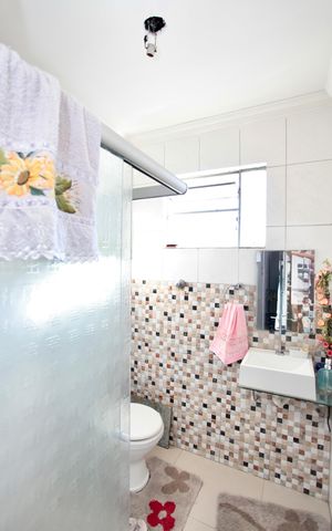 Apartamento à venda com 48m², 2 quartos e 1 vaga Apartamento à venda com 48m², 2 quartos e 1 vagaBanheiro Social