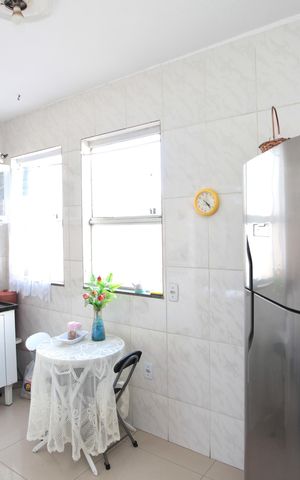 Apartamento à venda com 48m², 2 quartos e 1 vaga Apartamento à venda com 48m², 2 quartos e 1 vagaCozinha e Área de Serviço