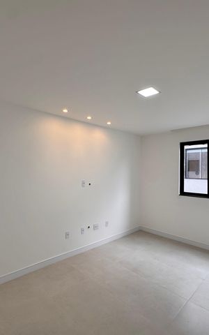 Casa de condomínio para alugar com 222m², 4 quartos e 1 vaga Casa de condomínio para alugar com 222m², 4 quartos e 1 vagaSuíte 4