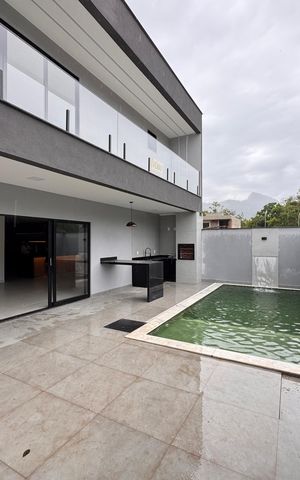 Casa de condomínio para alugar com 222m², 4 quartos e 1 vaga Casa de condomínio para alugar com 222m², 4 quartos e 1 vagaÁrea externa