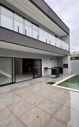 Casa de condomínio para alugar com 222m², 4 quartos e 1 vaga Casa de condomínio para alugar com 222m², 4 quartos e 1 vagaÁrea externa