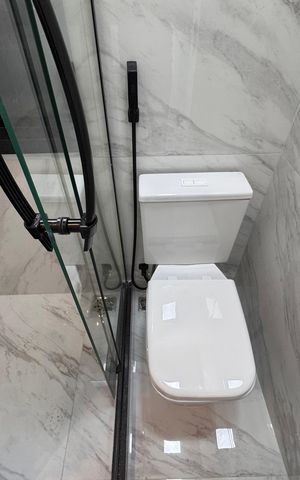 Casa de condomínio para alugar com 222m², 4 quartos e 1 vaga Casa de condomínio para alugar com 222m², 4 quartos e 1 vagaSuíte 4 - Banheiro