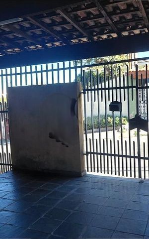 Casa à venda com 103m², 3 quartos e 2 vagas