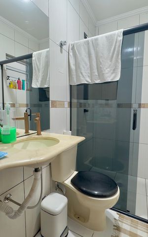 Casa à venda com 100m², 3 quartos e 1 vaga Casa à venda com 100m², 3 quartos e 1 vagaBanheiro 1