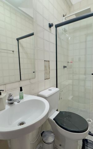 Casa à venda com 100m², 3 quartos e 1 vaga Casa à venda com 100m², 3 quartos e 1 vagaBanheiro 2