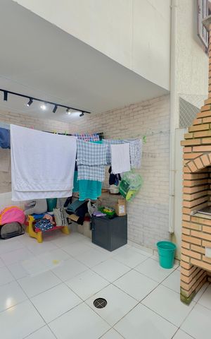 Casa à venda com 100m², 3 quartos e 1 vaga Casa à venda com 100m², 3 quartos e 1 vagaChurrasqueira