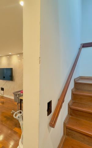 Casa à venda com 100m², 3 quartos e 1 vaga Casa à venda com 100m², 3 quartos e 1 vagaSala