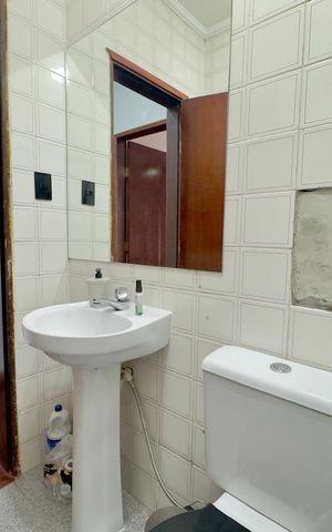 Casa à venda com 100m², 3 quartos e 1 vaga Casa à venda com 100m², 3 quartos e 1 vagaBanheiro 2