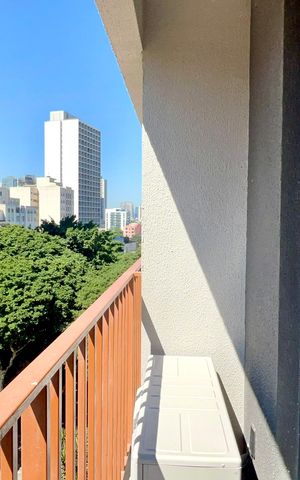 Studio para alugar com 28m², 1 quarto e sem vaga Studio para alugar com 28m², 1 quarto e sem vagaVaranda