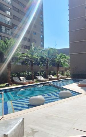 Apartamento à venda com 273m², 4 quartos e 4 vagas Apartamento à venda com 273m², 4 quartos e 4 vagasÁrea comum - Piscina