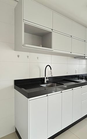 Apartamento para alugar com 75m², 2 quartos e 1 vagaCozinha 