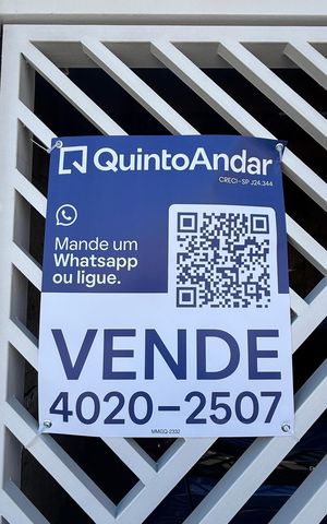 Casa à venda com 147m², 4 quartos e 4 vagas Casa à venda com 147m², 4 quartos e 4 vagasPlaca