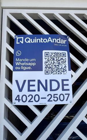Casa à venda com 147m², 4 quartos e 4 vagas Casa à venda com 147m², 4 quartos e 4 vagasPlaca