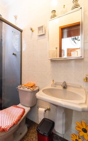 Casa à venda com 147m², 4 quartos e 4 vagas Casa à venda com 147m², 4 quartos e 4 vagasBanheiro de Serviço