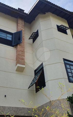 Casa de condomínio à venda com 450m², 4 quartos e 4 vagas