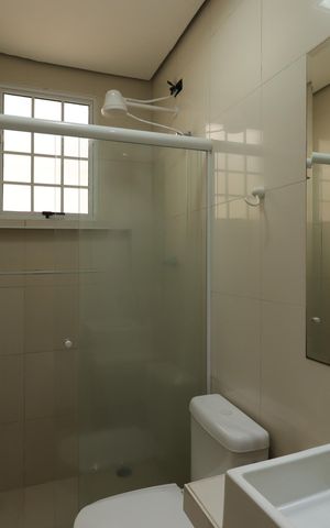 Casa à venda com 300m², 3 quartos e 6 vagasBanheiro Social