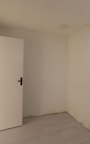 Casa à venda com 300m², 3 quartos e 6 vagasDepósito
