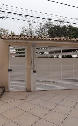 Casa à venda com 300m², 3 quartos e 6 vagasGaragem